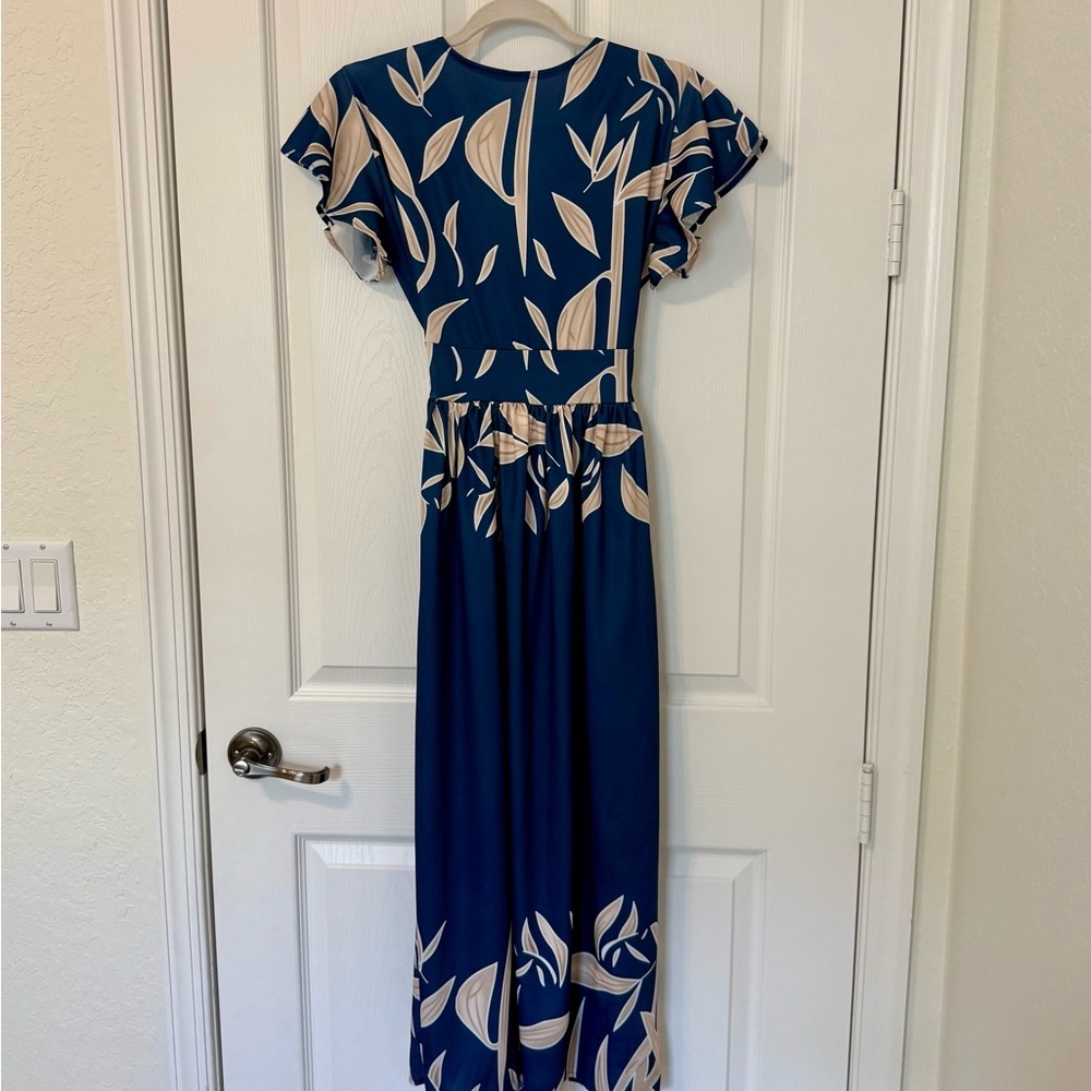 SHEIN Blue and Cream Leaf Maxi Dress - Size S